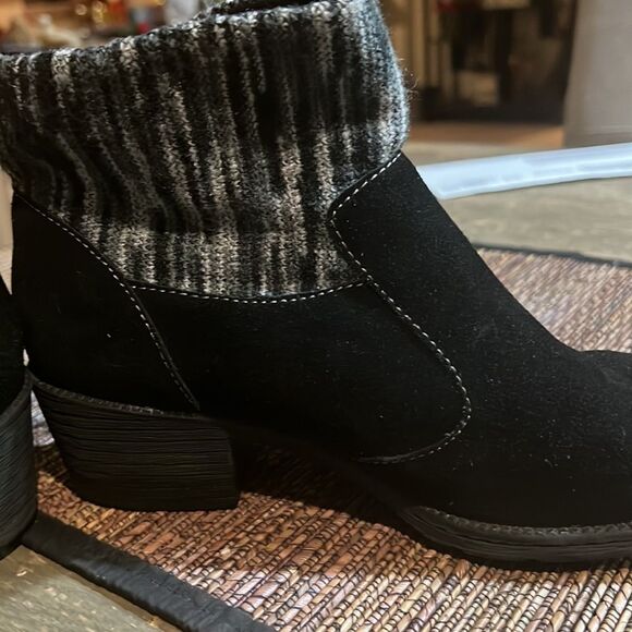 Born Ankle ZipOn Bootie Black 7.5 - Picture 8 of 12